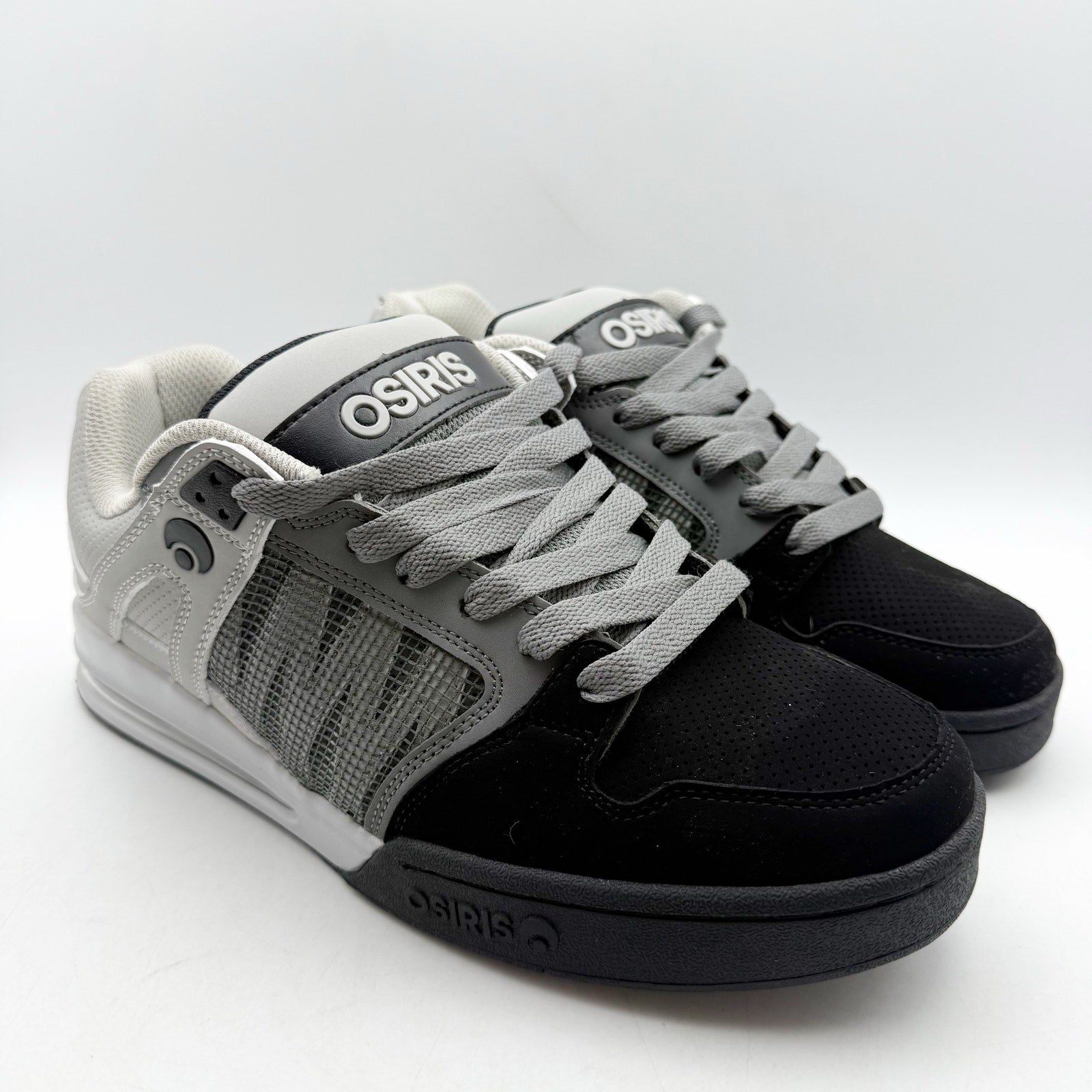 Osiris Mens Pixel Skate Sneakers US 10 EU 43 Grey Black Leather Team NIB