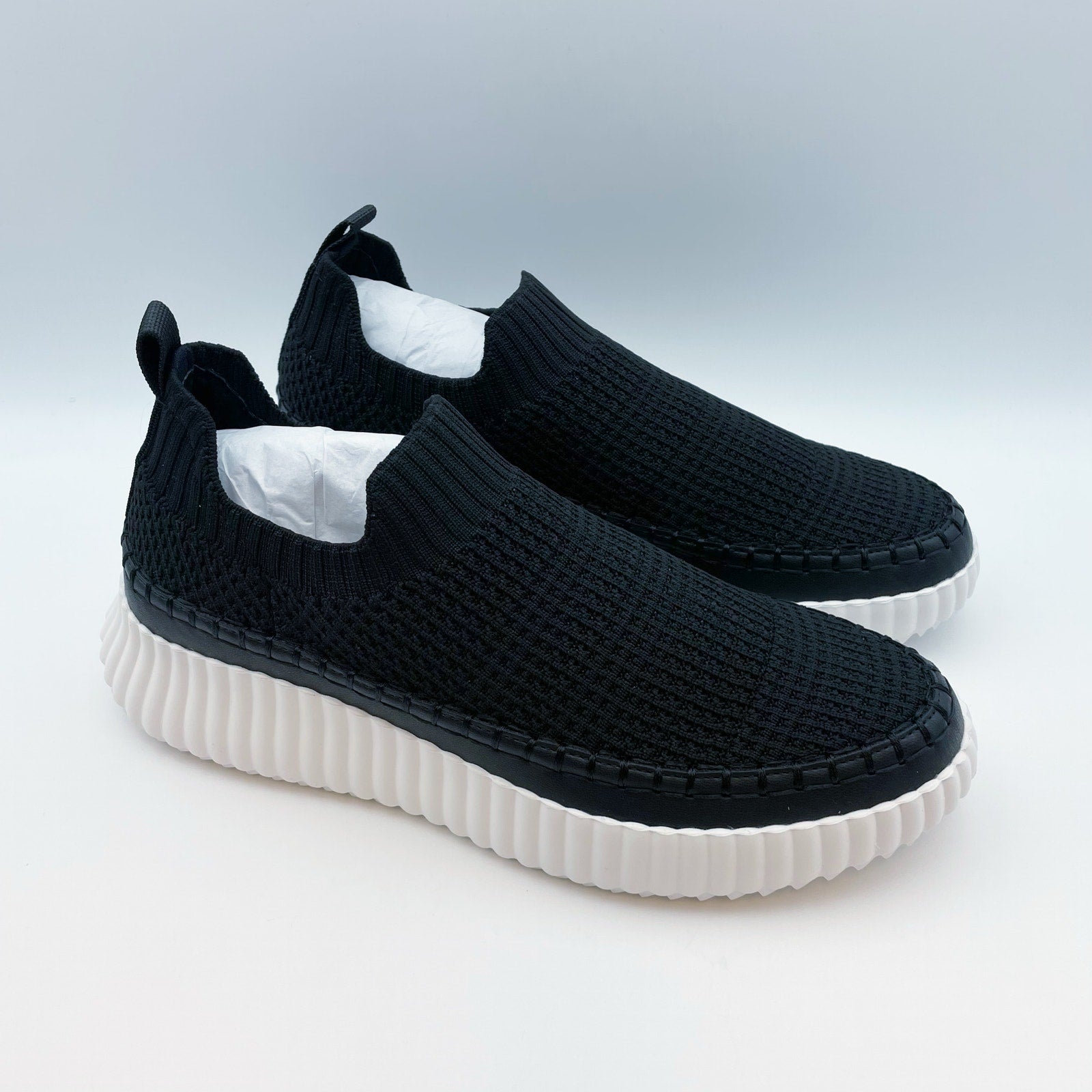 Steve Madden Womens Samarah Sneaker US 8.5 M Black Knitted Pull-On Closure NIB