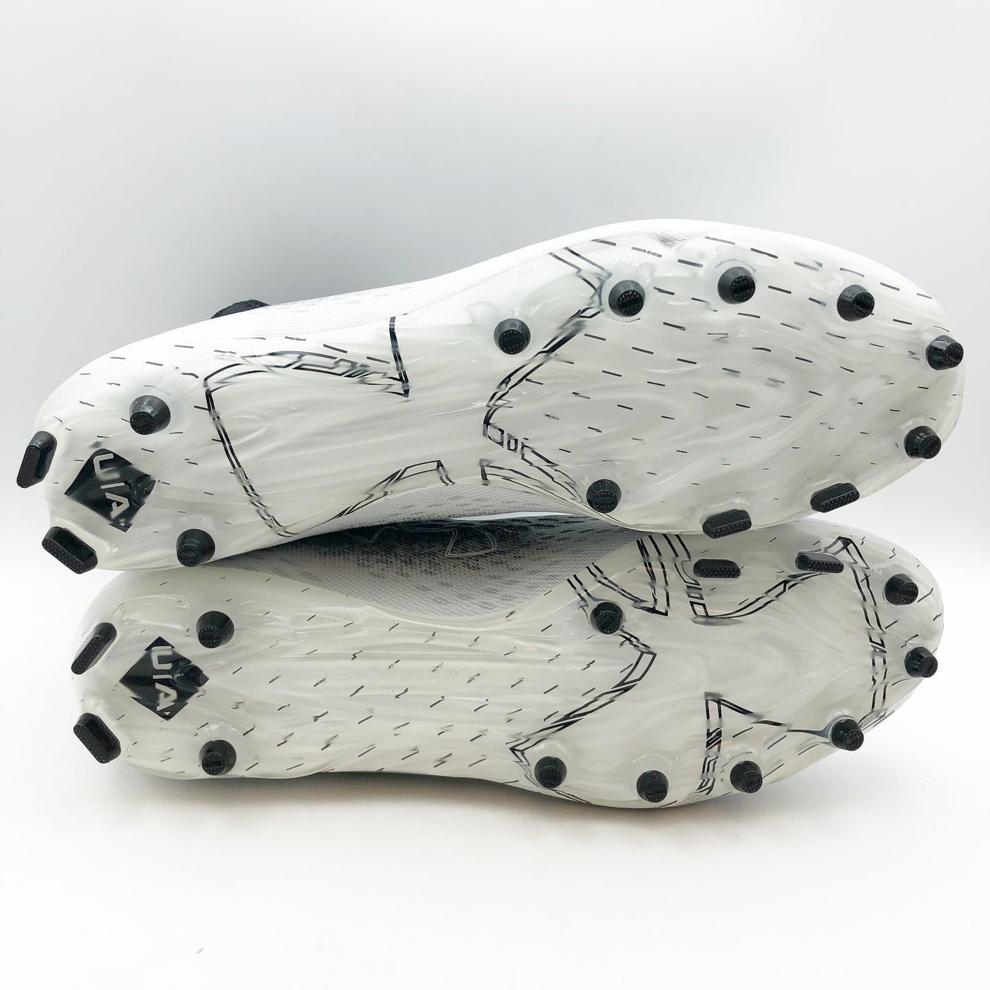 Under Armour Men's Spotlight Lux Mc 2.0 Football Cleats 9.5 Black White NWOB