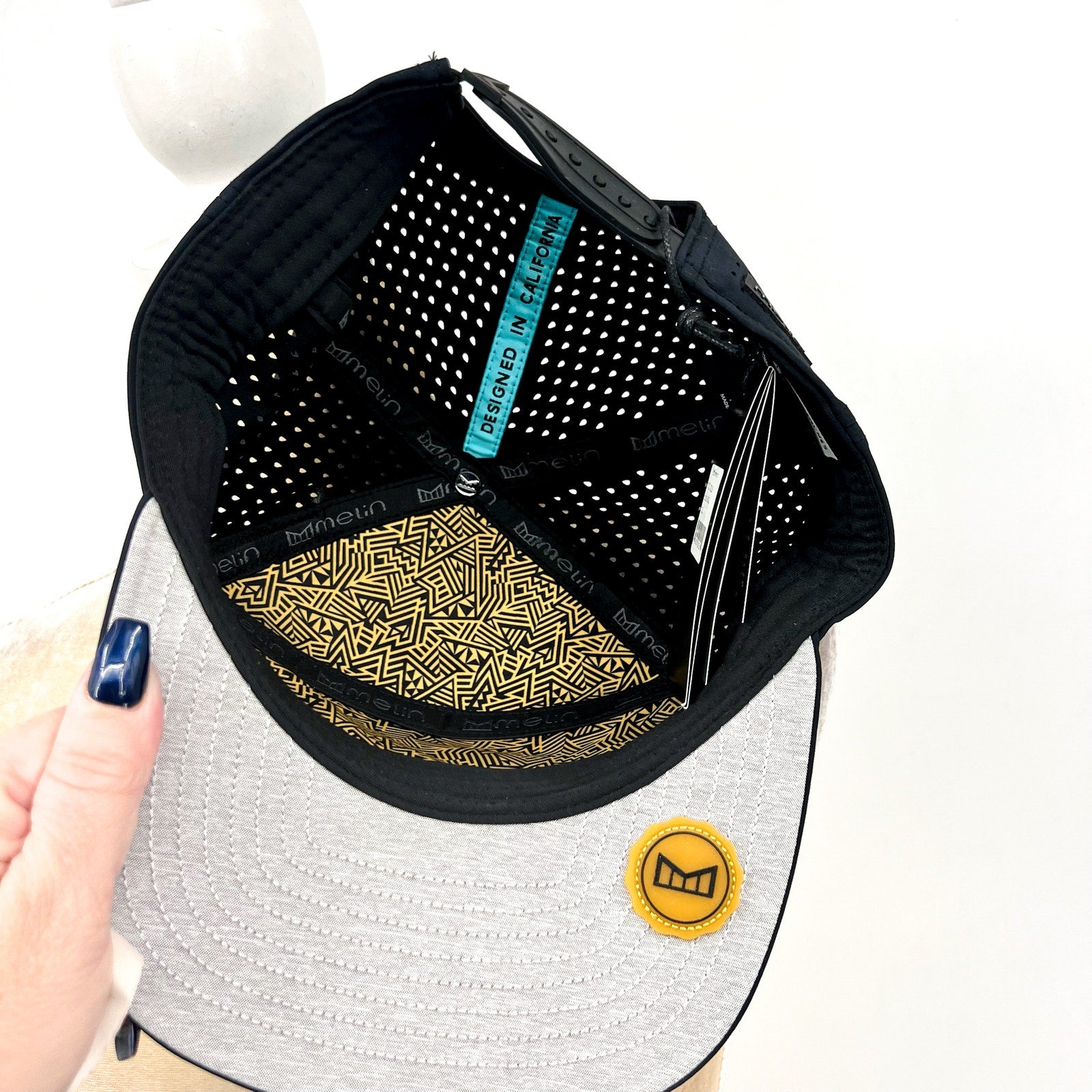 MELIN Trenches Icon Hydro Performance Snapback Hat Classic Fit Black Gum NWT