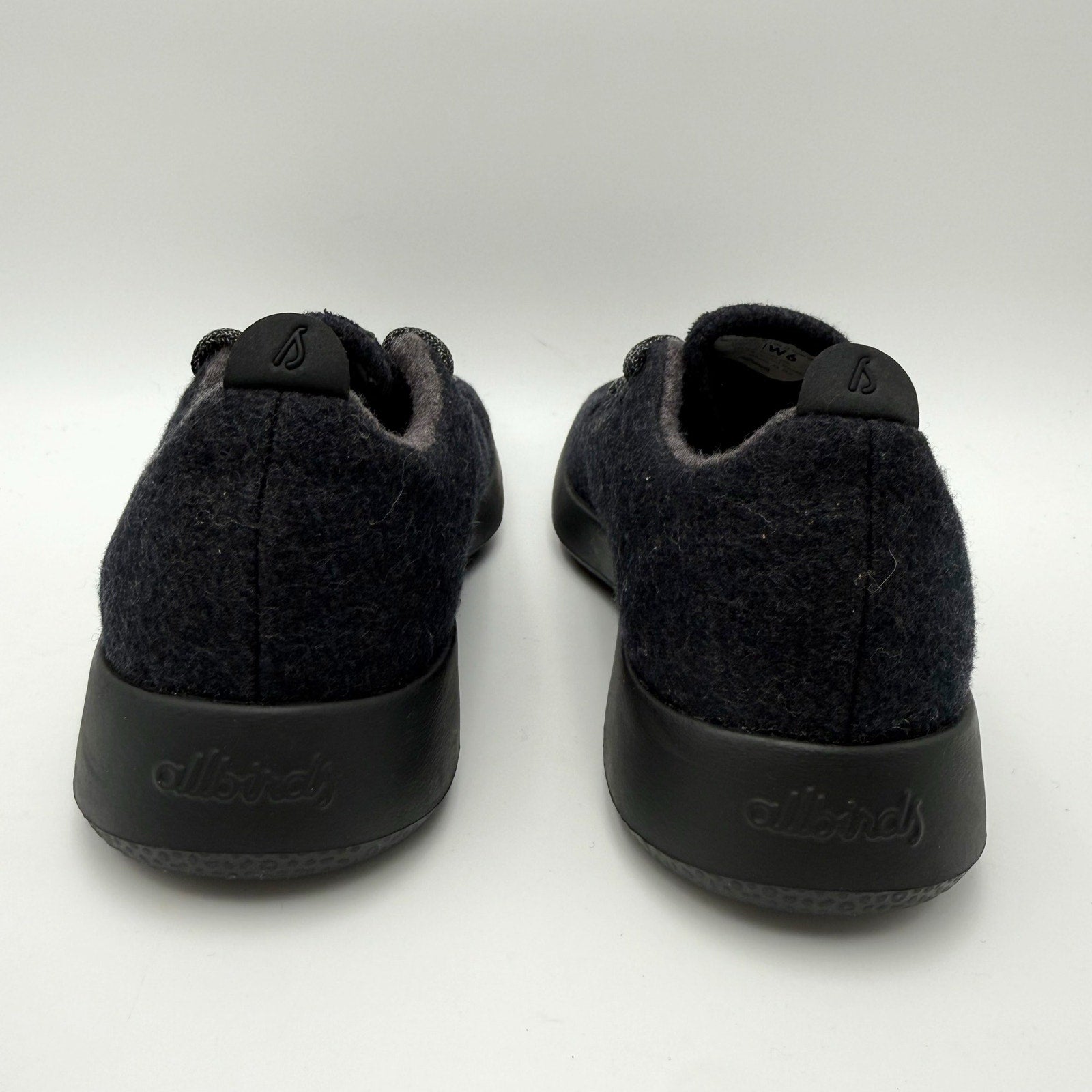 AllBirds Womens Wool Runner Casual Sneakers US 9 EU 39 Black Athletic NIB