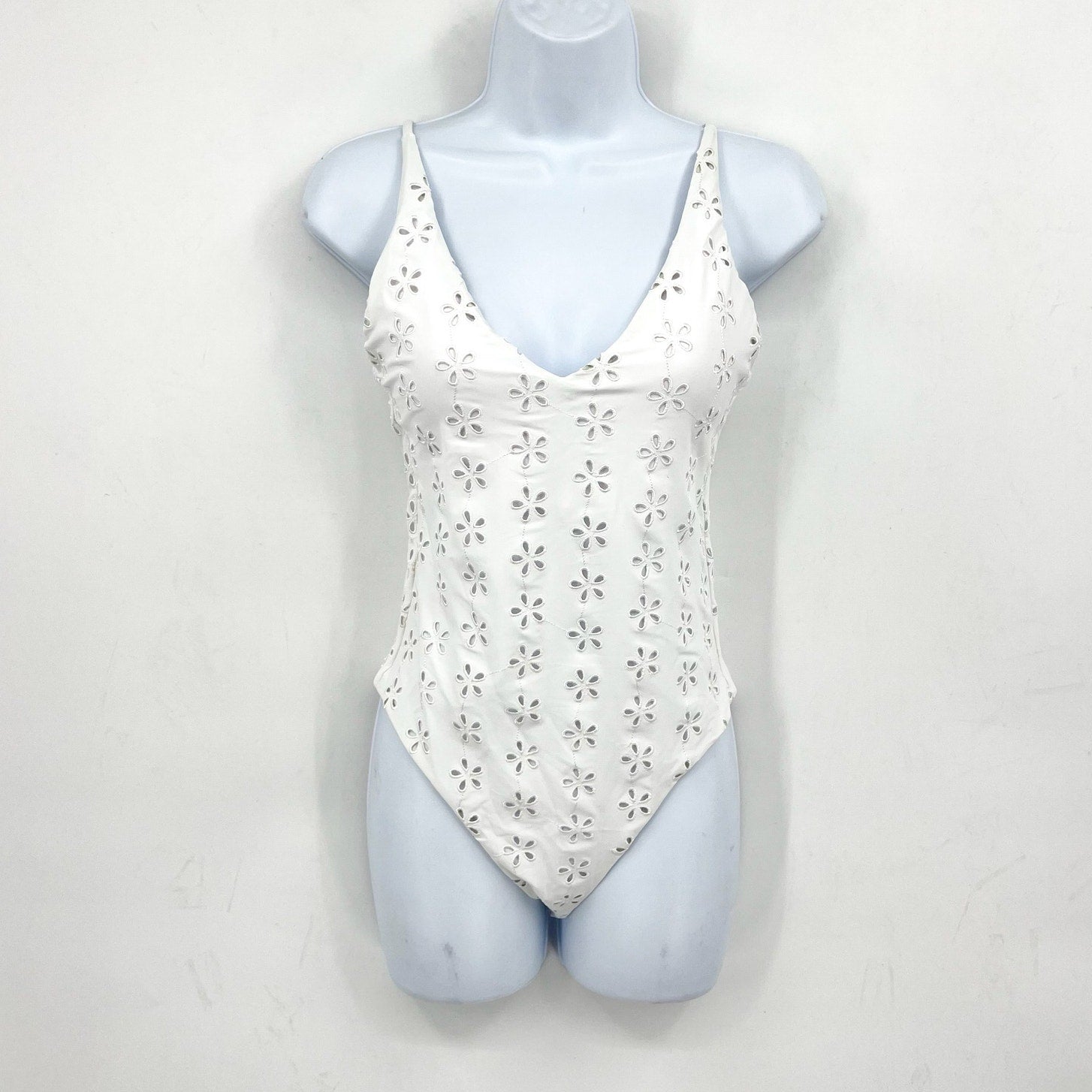 BEACH RIOT Reese Eyelet One Piece Swimsuit Small White Magnolia V-Neck NWT