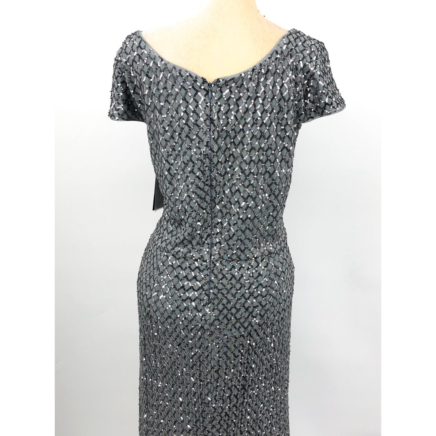 ALEX EVENINGS Sequin Scoop Neck Gown Size 16 Silver Gunmetal Cap Sleeve NWT