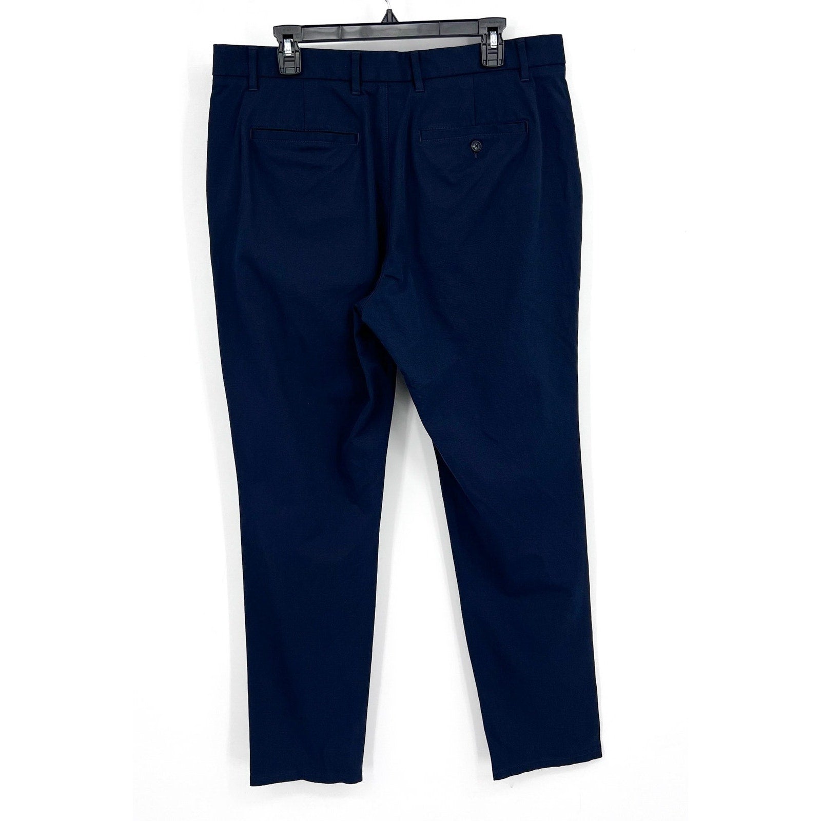 EVERLANE Uniform Mens Performance Chino Pants 32x30 Navy Blue Athletic Fit NWT