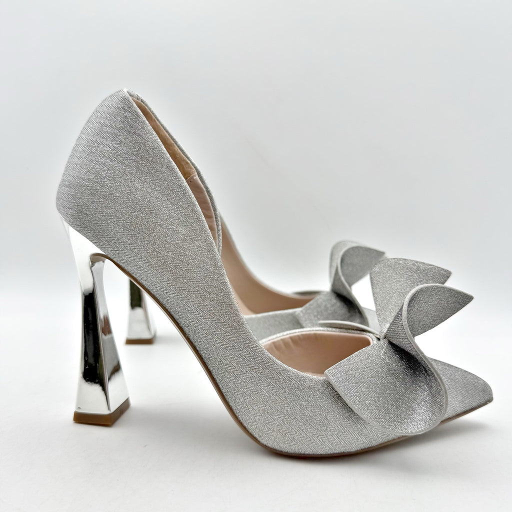Blue by Betsey Johnson Womens Nobble High Heels Size 8 M Silver Bow NWOB