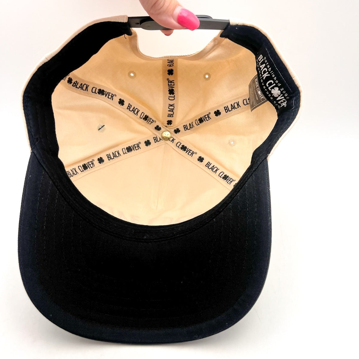 BLACK CLOVER Upside Down Live Lucky Luck 1 Snapback Hat OS Cream Black NWT