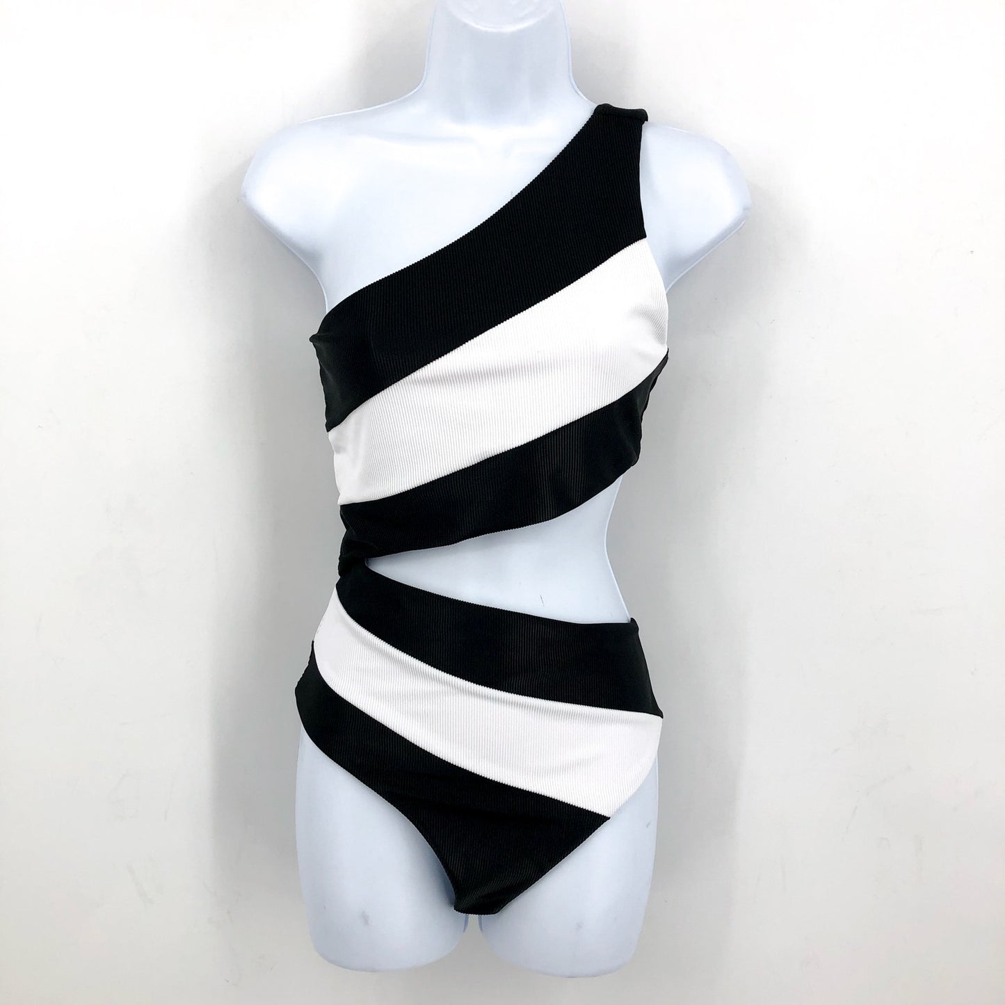 BEACH RIOT Women's Joyce One Shoulder One Piece Swimsuit Large Black White