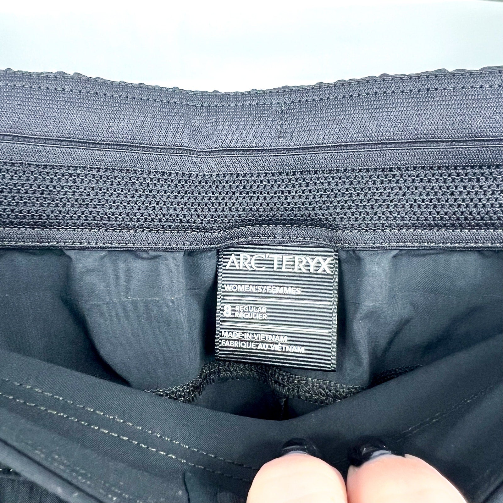 ARC'TERYX Women's Aestas 5.5 All-Mountain Shorts Size 8 Black Light Packable NWT