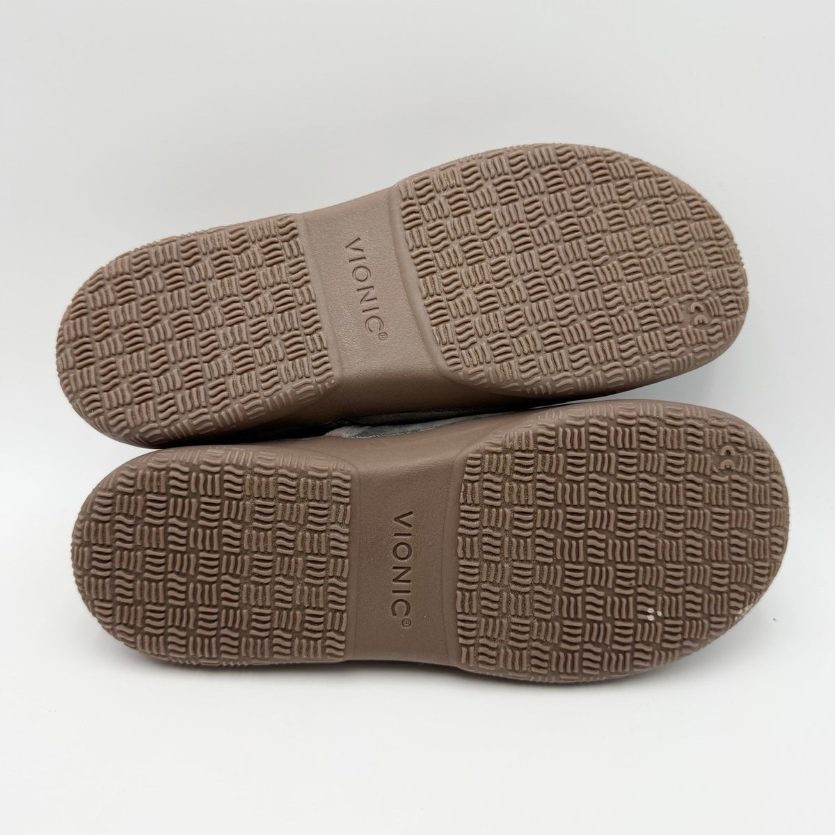 Vionic Womens Clare Slippers Size 8 M EU 38.5 Grey Charcoal Slip On NIB