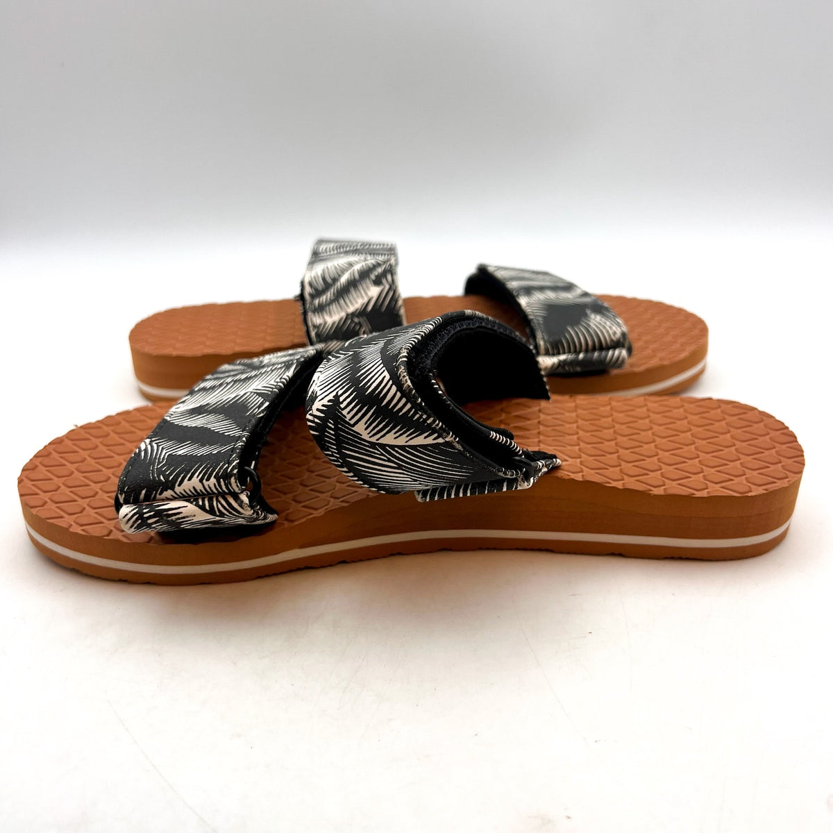 VOLCOM Women's Eco Recliner Slide Sandals Size 7 Black White Print NWOB