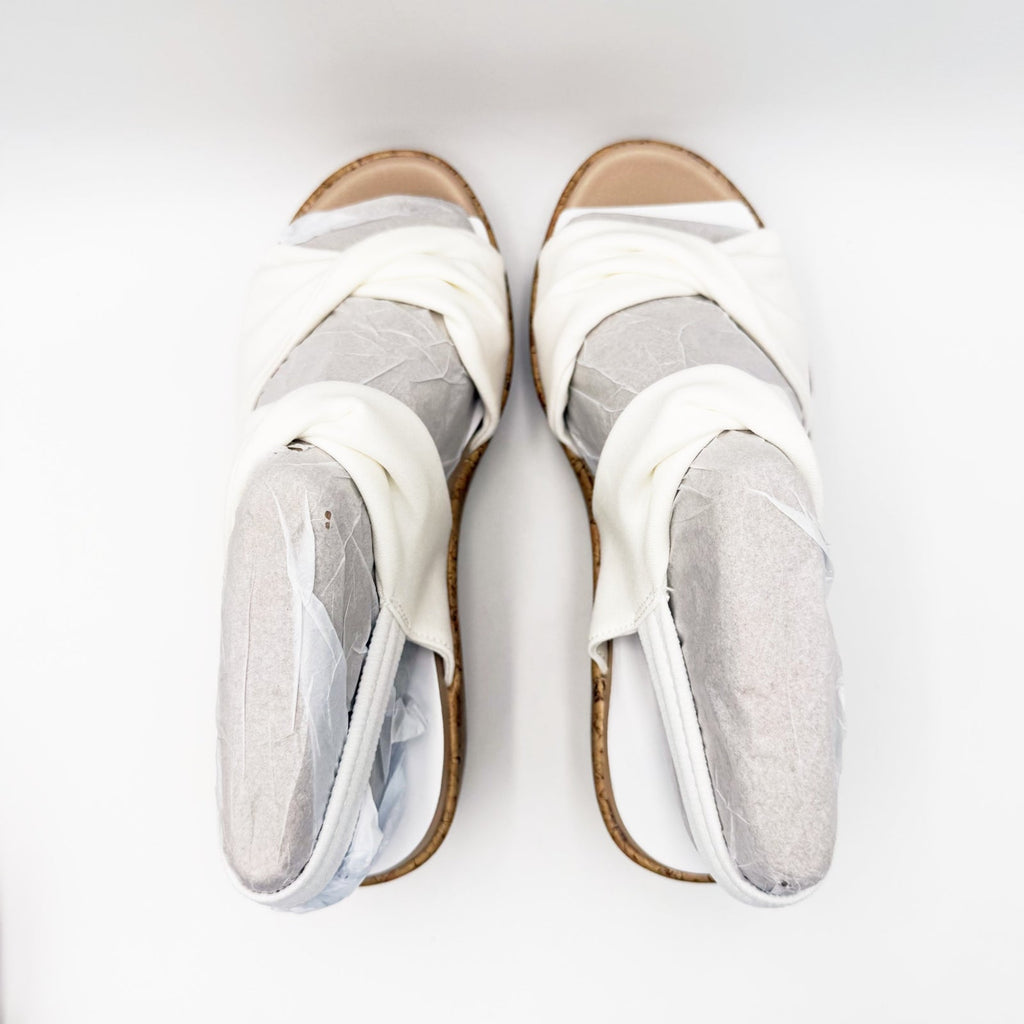 Bzees Womens Riley Slingback Wedge Sandals Size 8 Wide EU 38.5 White NIB