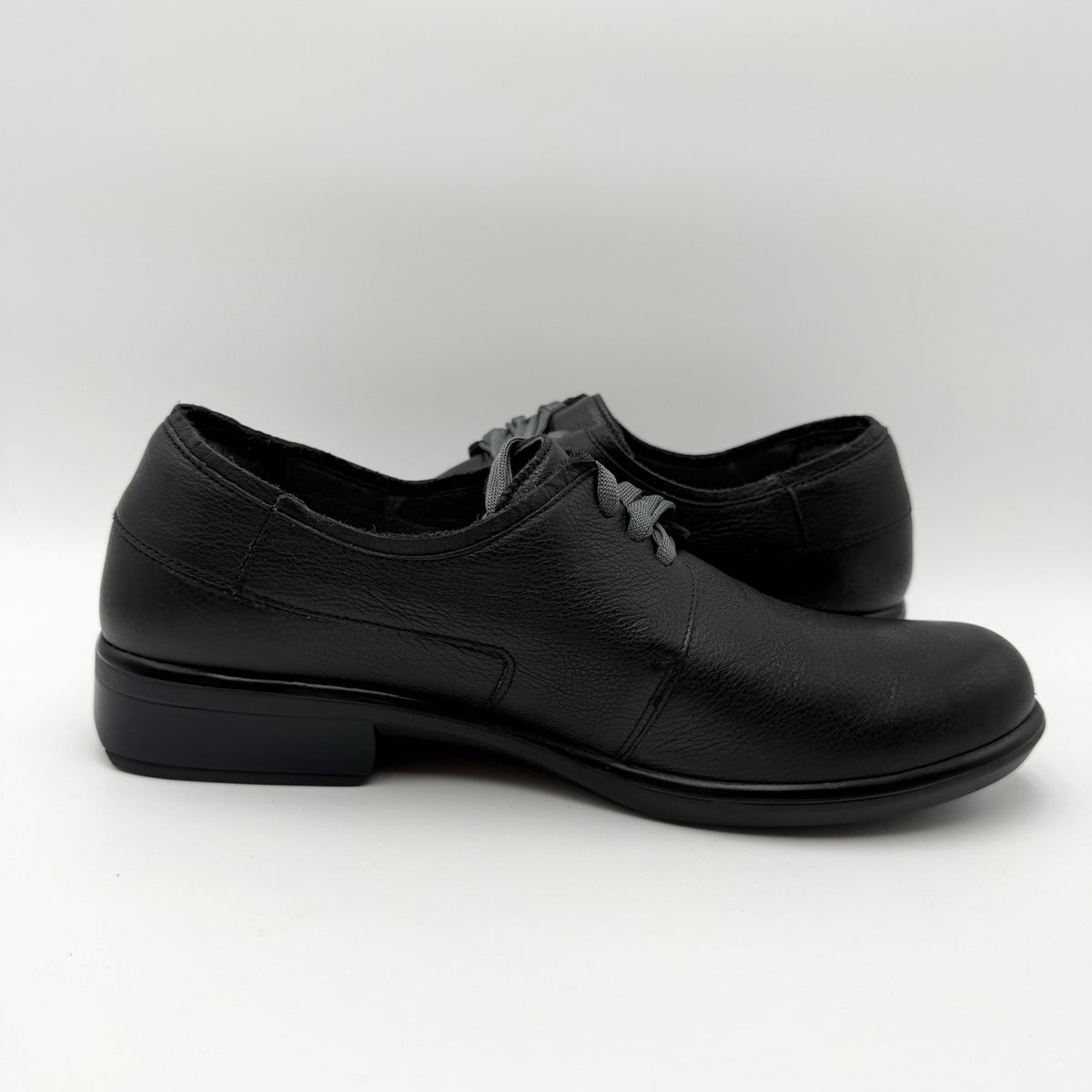 Naot Womens Blizzard Oxford Shoes Size 9 EU 40 Black Leather NWOB