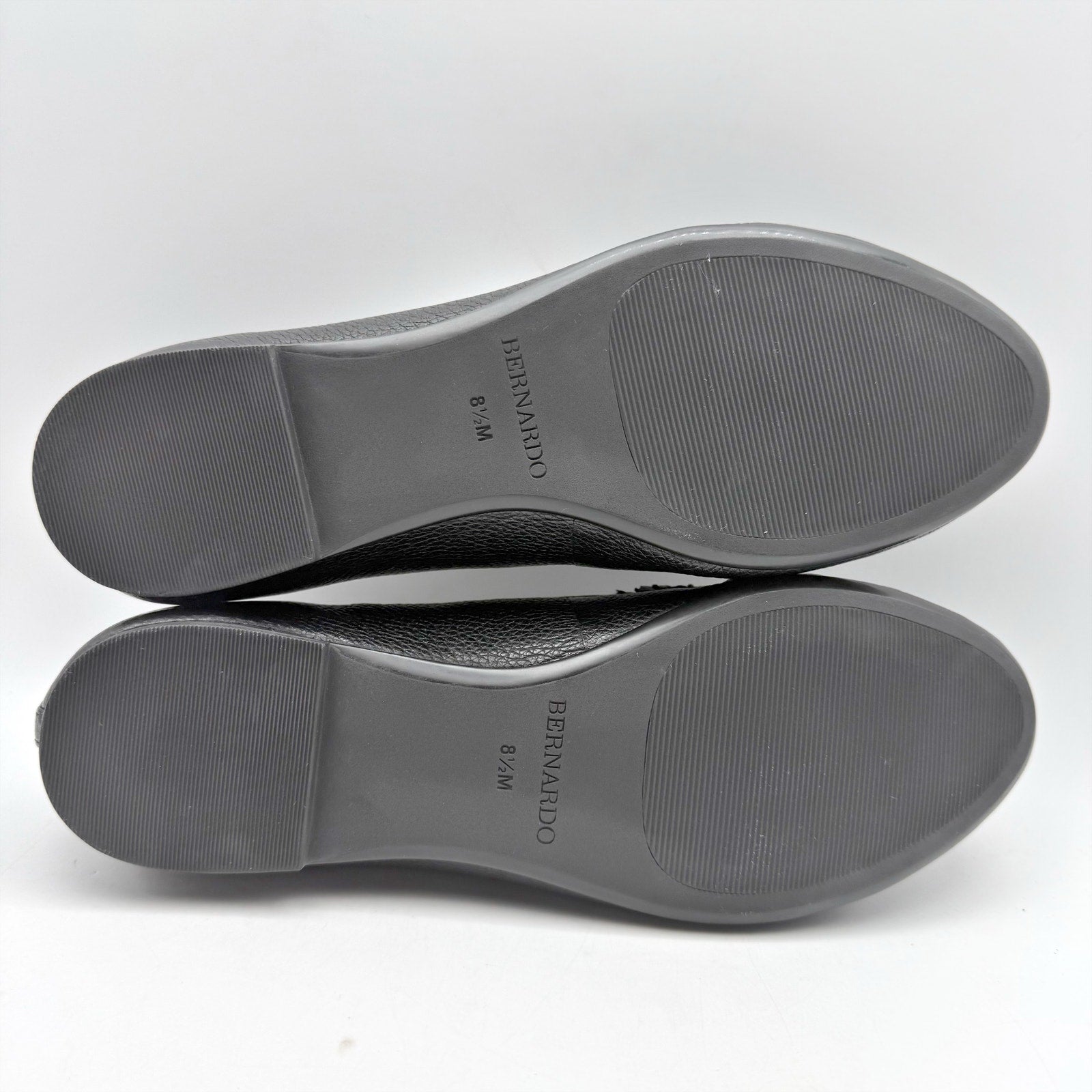Bernardo Womens Sage Flats US 8.5 M Black Leather Slip On NIB