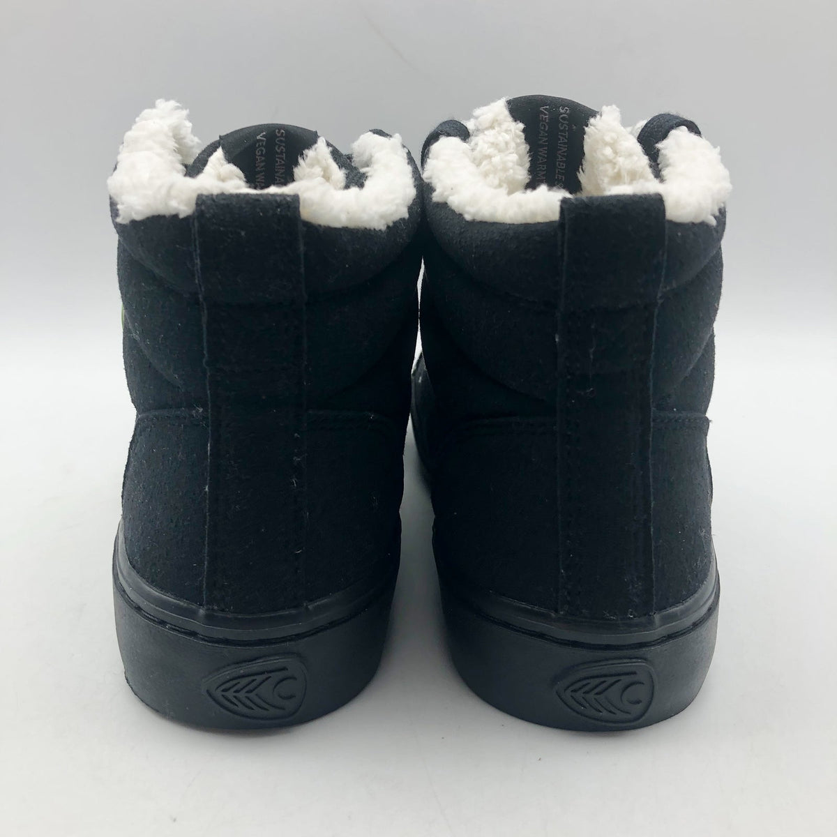 Cariuma Womens OCA Therma High Sneakers Size 6 Black Water Repllent Suede NIB