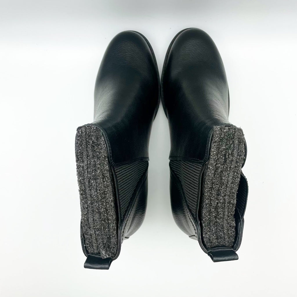 MIA Women's Jody Chelsea Boots Size 9 Medium Black Vegan Leather Lug Sole NIB