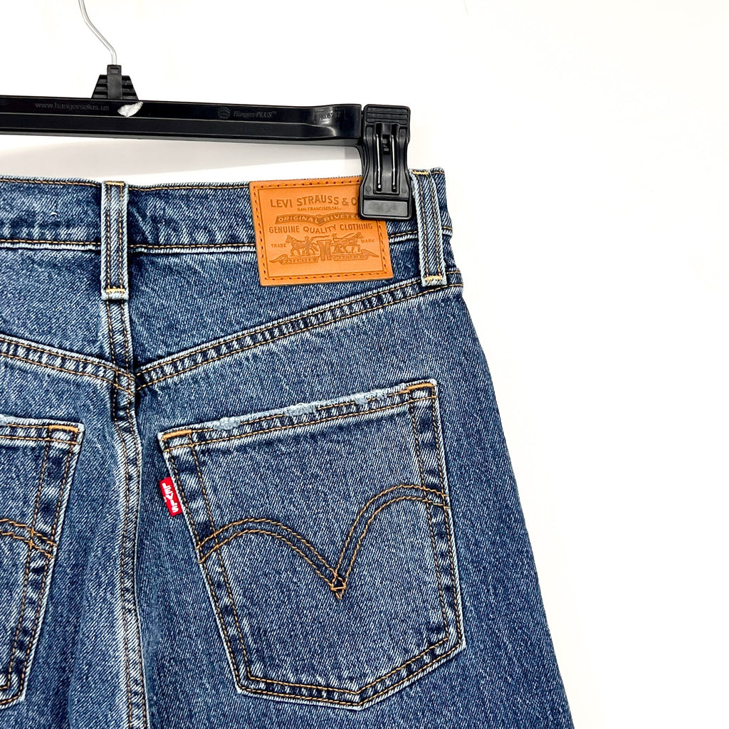 Levi's Womens Ribcage Straight Jeans 26x32 SIZE 2 Valley View 790780007 NWOT