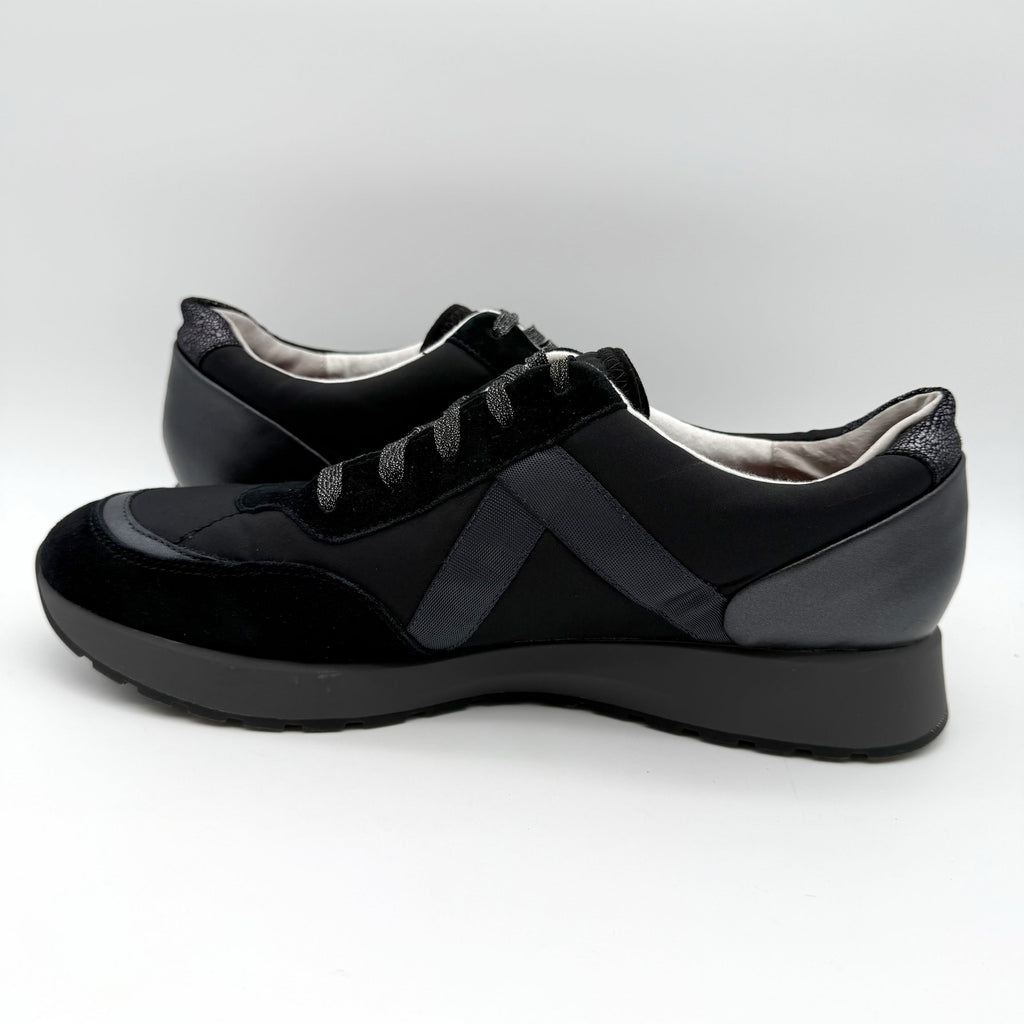 Munro Womens Piper Sneakers US 12 M Black Grey Suede Athletic NWOB