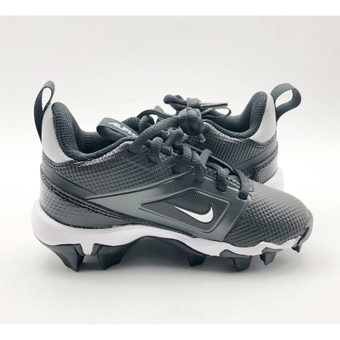 Nike Boys' Alpha Menace 4 Shark Football Cleats Size 10 Black Grey White NWOB