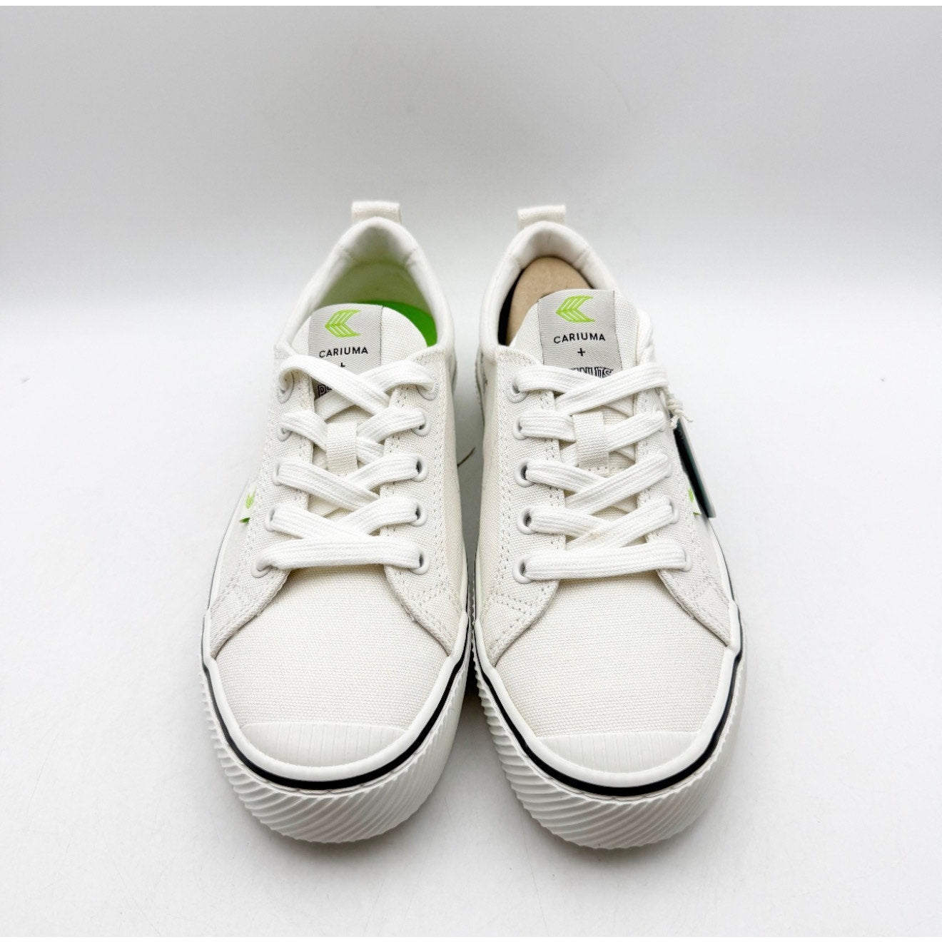 Cariuma OCA Low Peanuts Skate Sneakers Womens 7 Off White Canvas Snoopy NIB