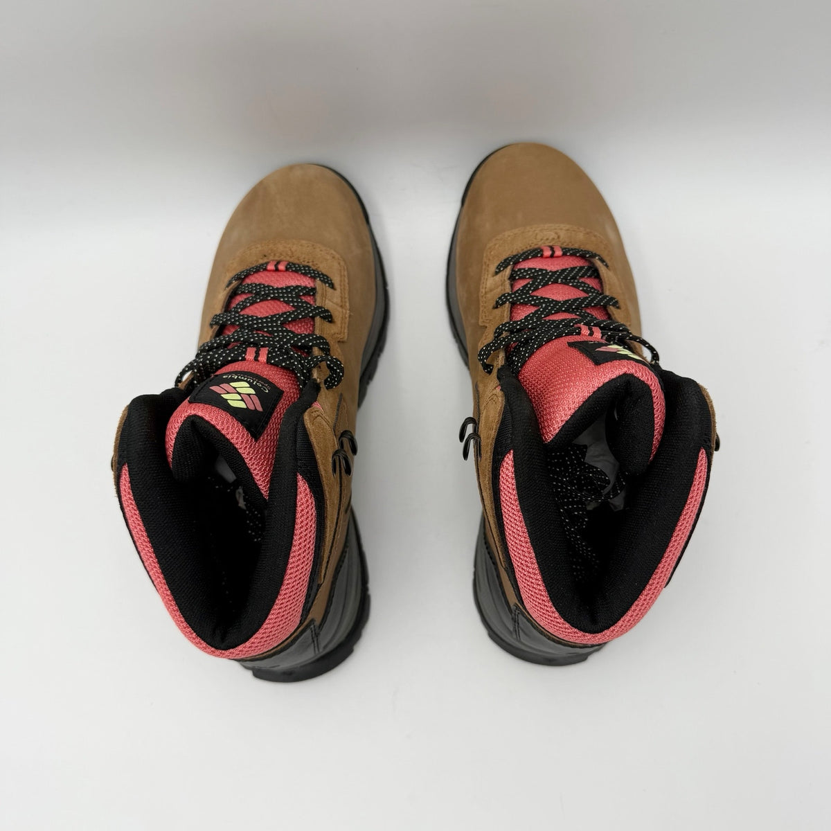 Columbia Womens Newton Ridge BC Hiking Boots Size 8.5 Brown Pink Leather NIB