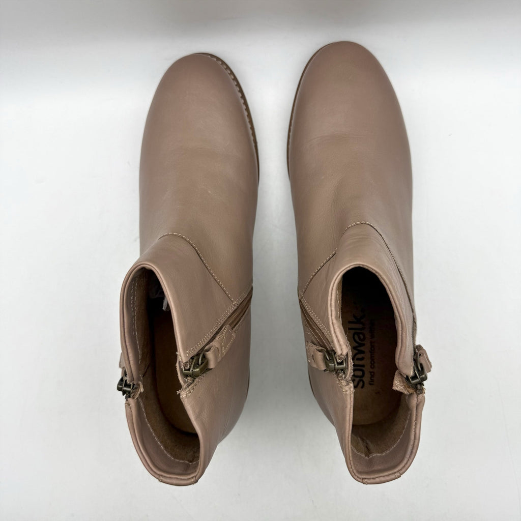 SoftWalk Womens Roselle Ankle Booties US 8.5 NARROW Stone Tan Leather NWOB