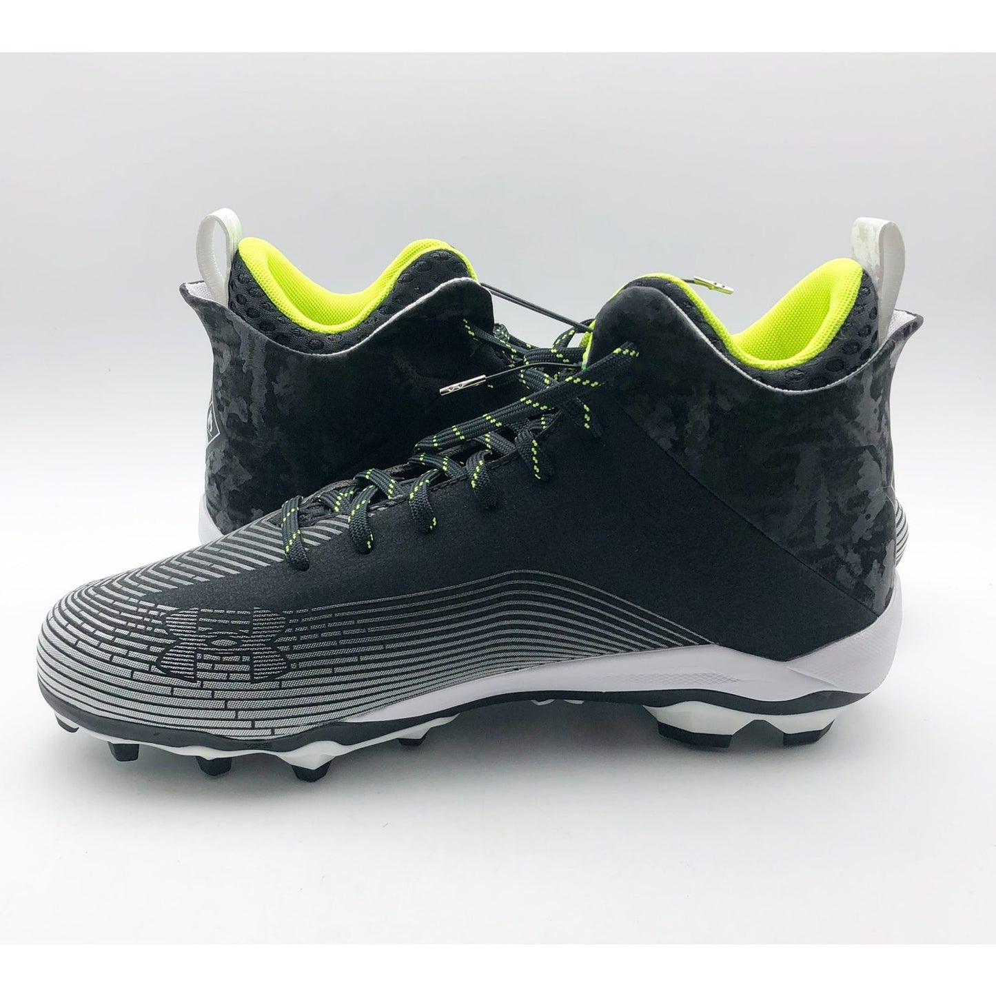 Under Armour Men's Highlight Hammer MC 2.0 Cleats Sz 9.5 Black White Green NWOB