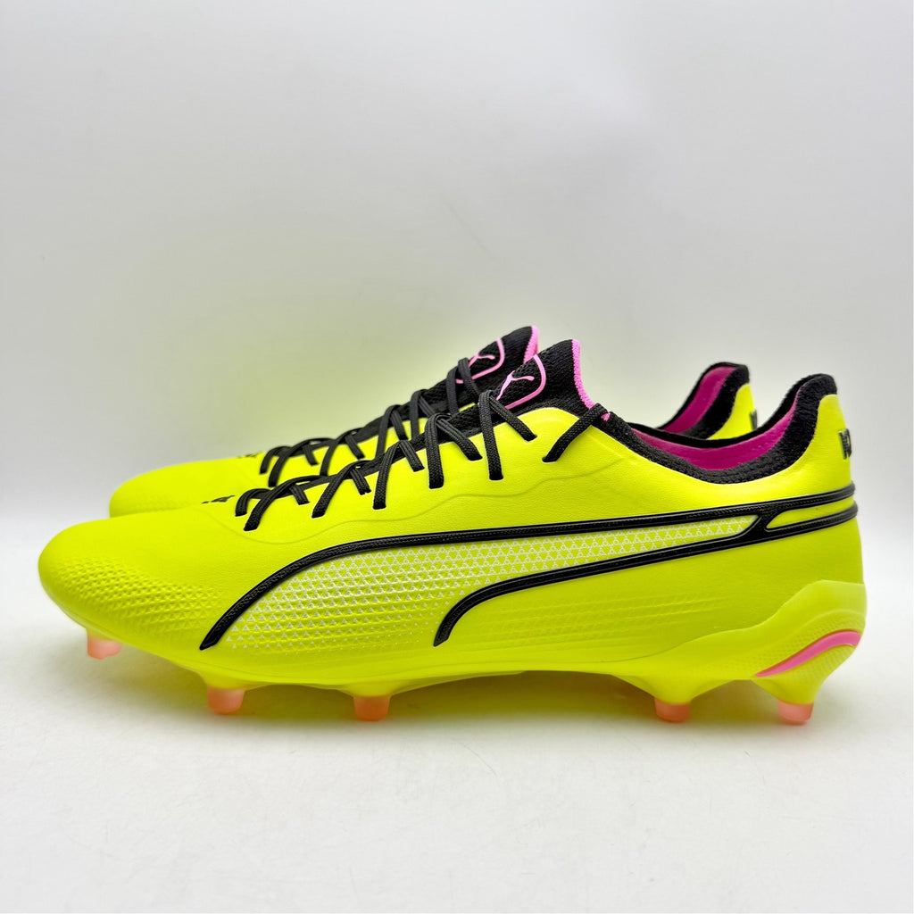 PUMA Mens King Ultimate Soccer Cleats Size 7.5 EU 40 Neon Yellow Athletic NWOB