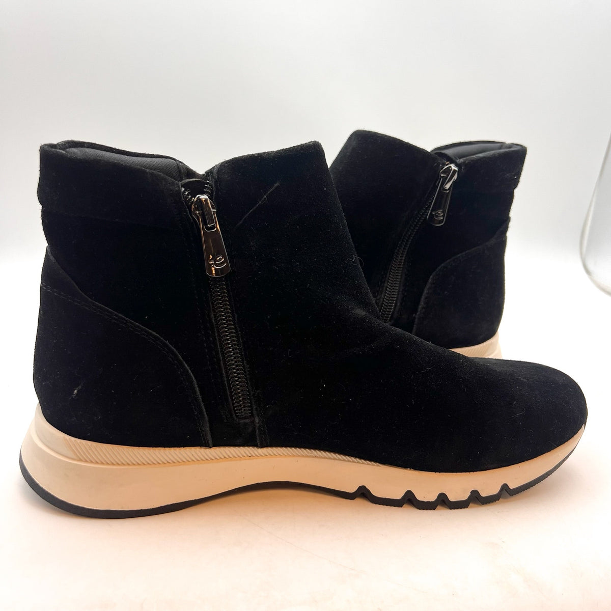 EASY SPIRIT Women's Ives Casual Boots Size 8M Black Suede Waterproof Flats NWOB