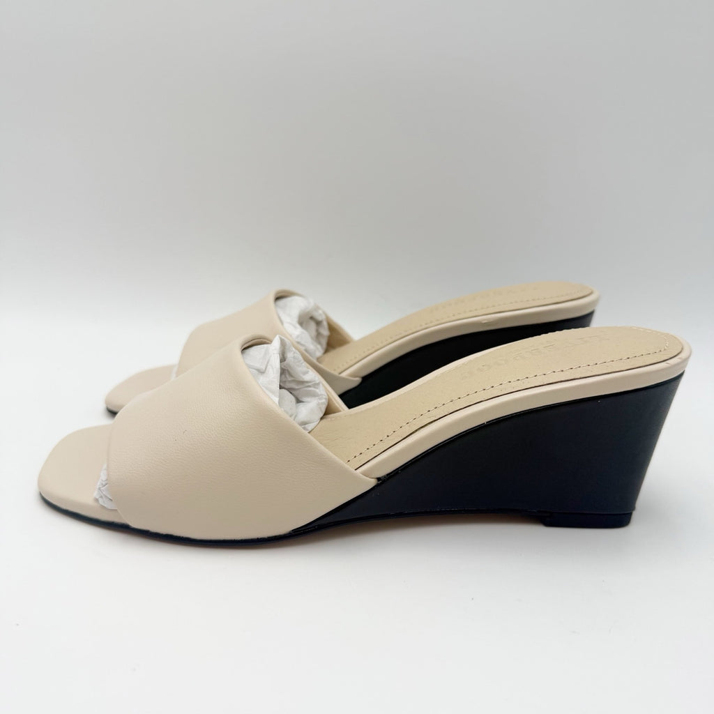 Liverpool Womens Flowers Wedge Sandals Size 6.5 Cream Off White Leather NWOB