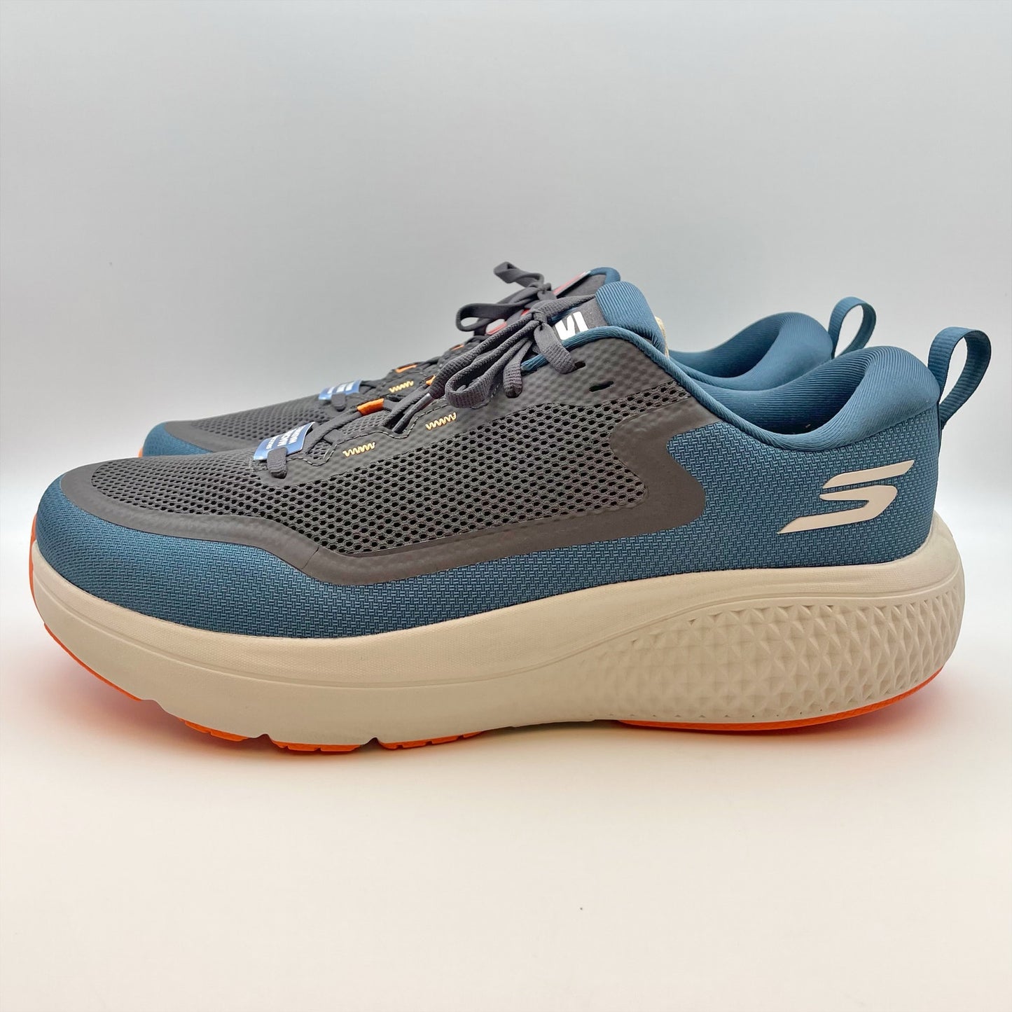 Skechers Men's GO RUN Supersonic Max Sneaker Sz 13 EE Extra Wide Blue/White