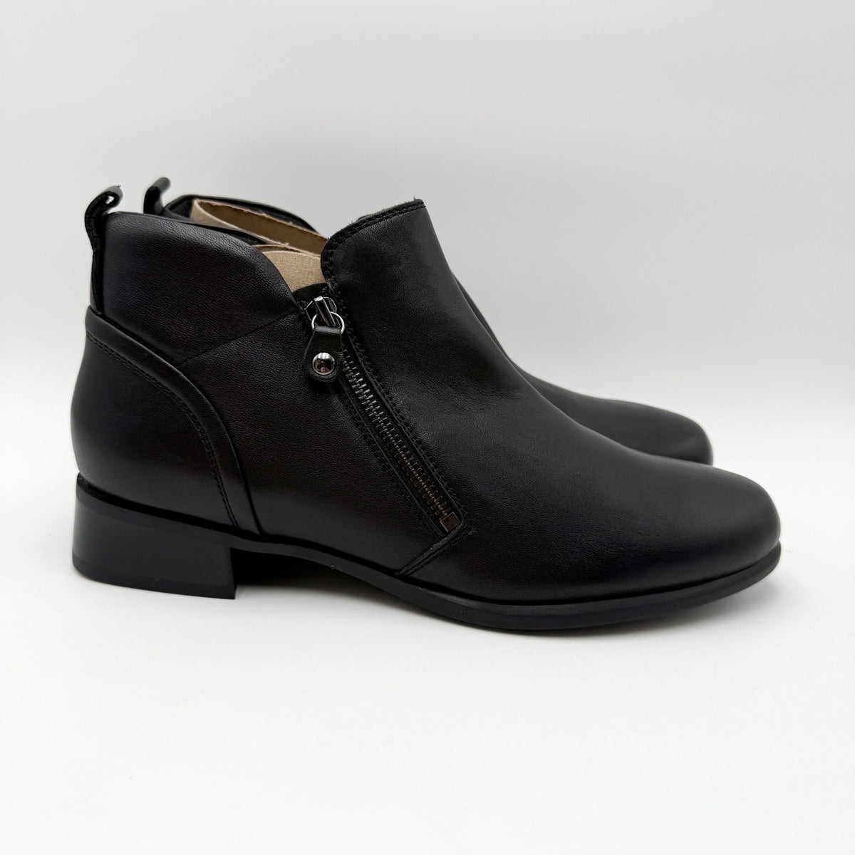 Munro Womens Neko Ankle Booties Size 10.5 M Black Tumbled Leather NIB
