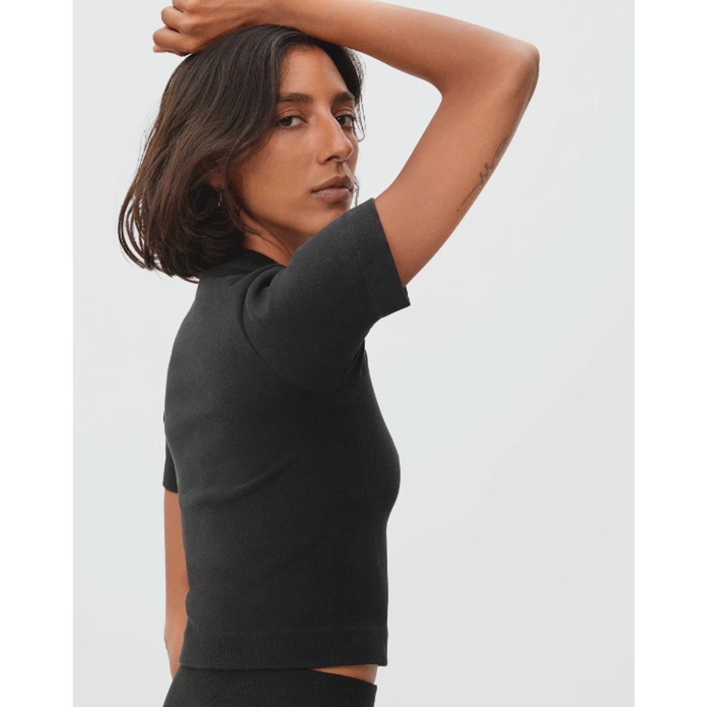 Everlane Womens The Seamless Crop Tee Short Sleeve XS/Small Black NWOT