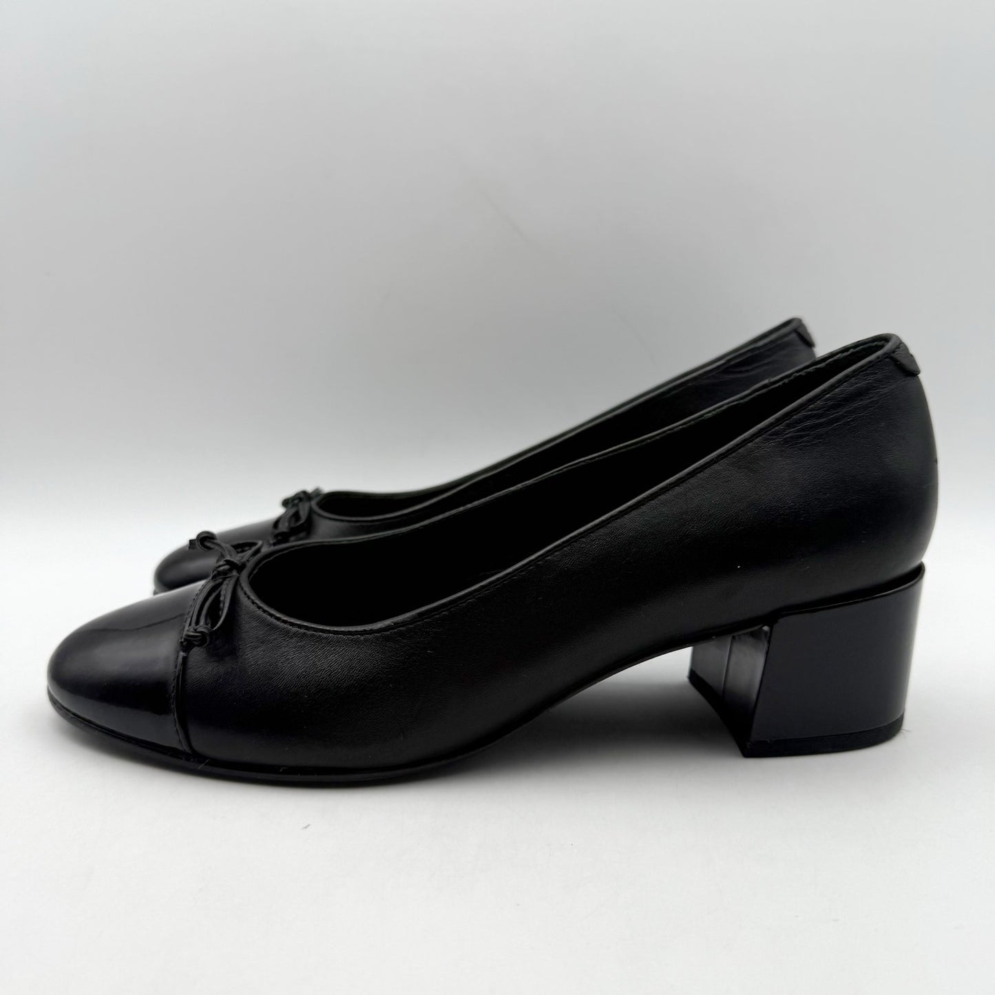Bernardo Womens Marisol Cap-Toe Pump US 8.5 M Black Leather NWOB