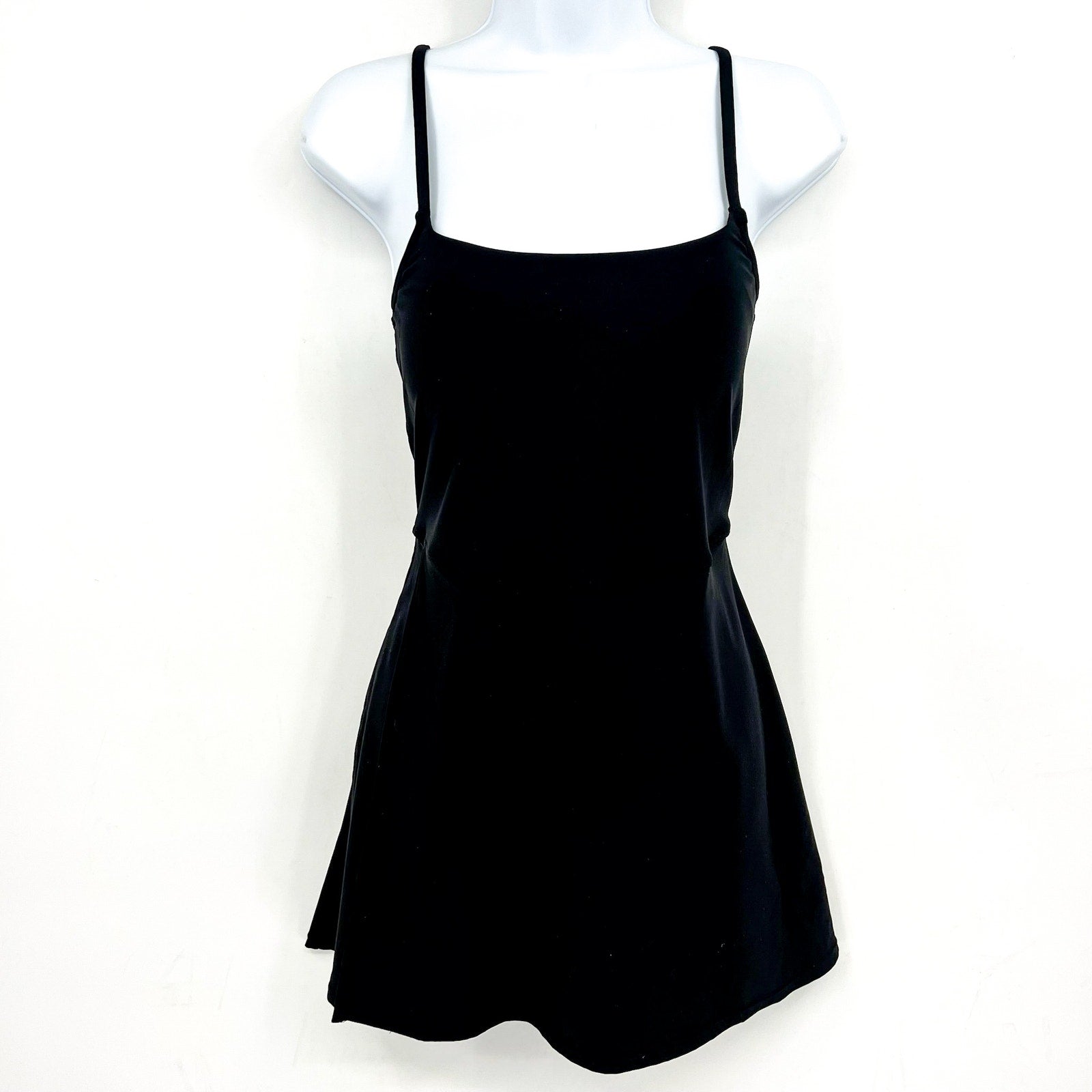 SUNSETS Women's Naomi Swim Dress Medium Black Convertible Strap One Piece NWOT
