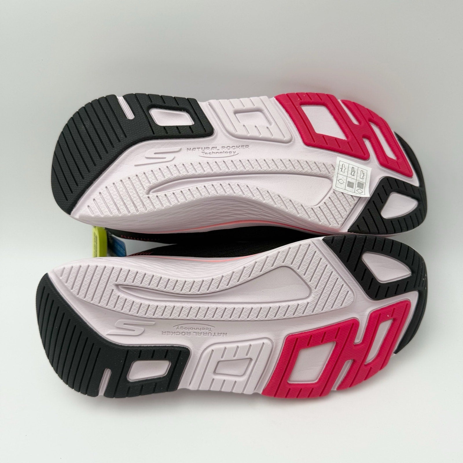 Skechers Womens Max Cushioning Elite 2.0 Athletic Shoes Size 6.5 Black Pink NWT