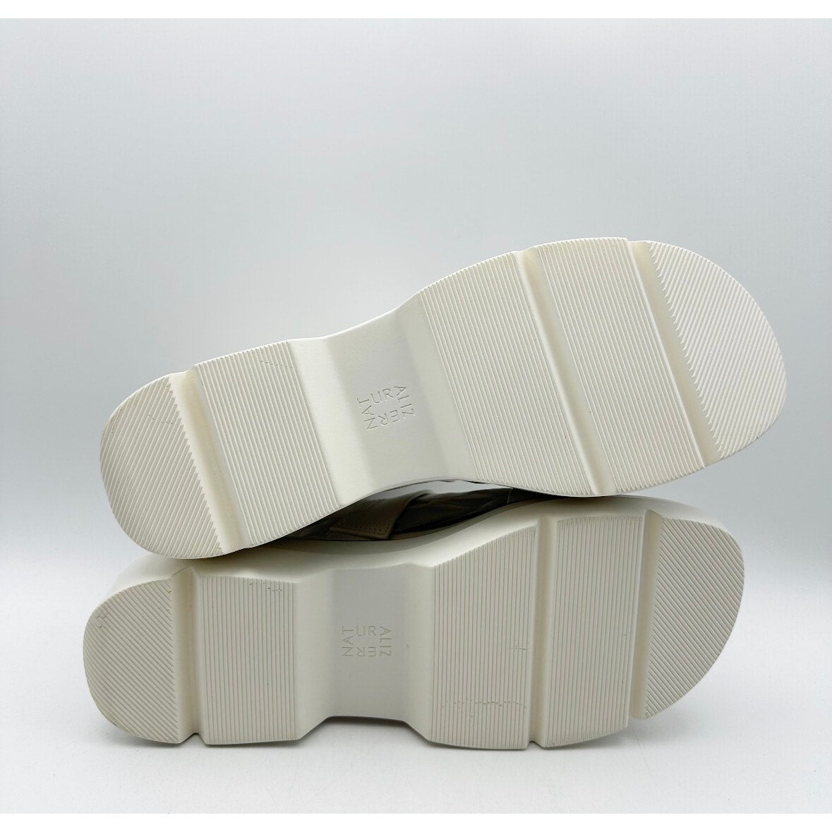 Naturalizer Women's Darry Sling Lug Sole Sandals Size 9.5 M White Leather NIB
