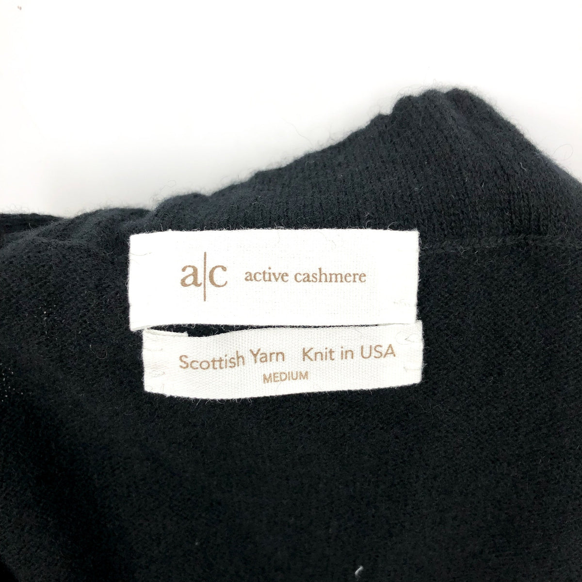ACTIVE CASHMERE Men's Seamless Weight Cashmere Shorts Medium Black NWT