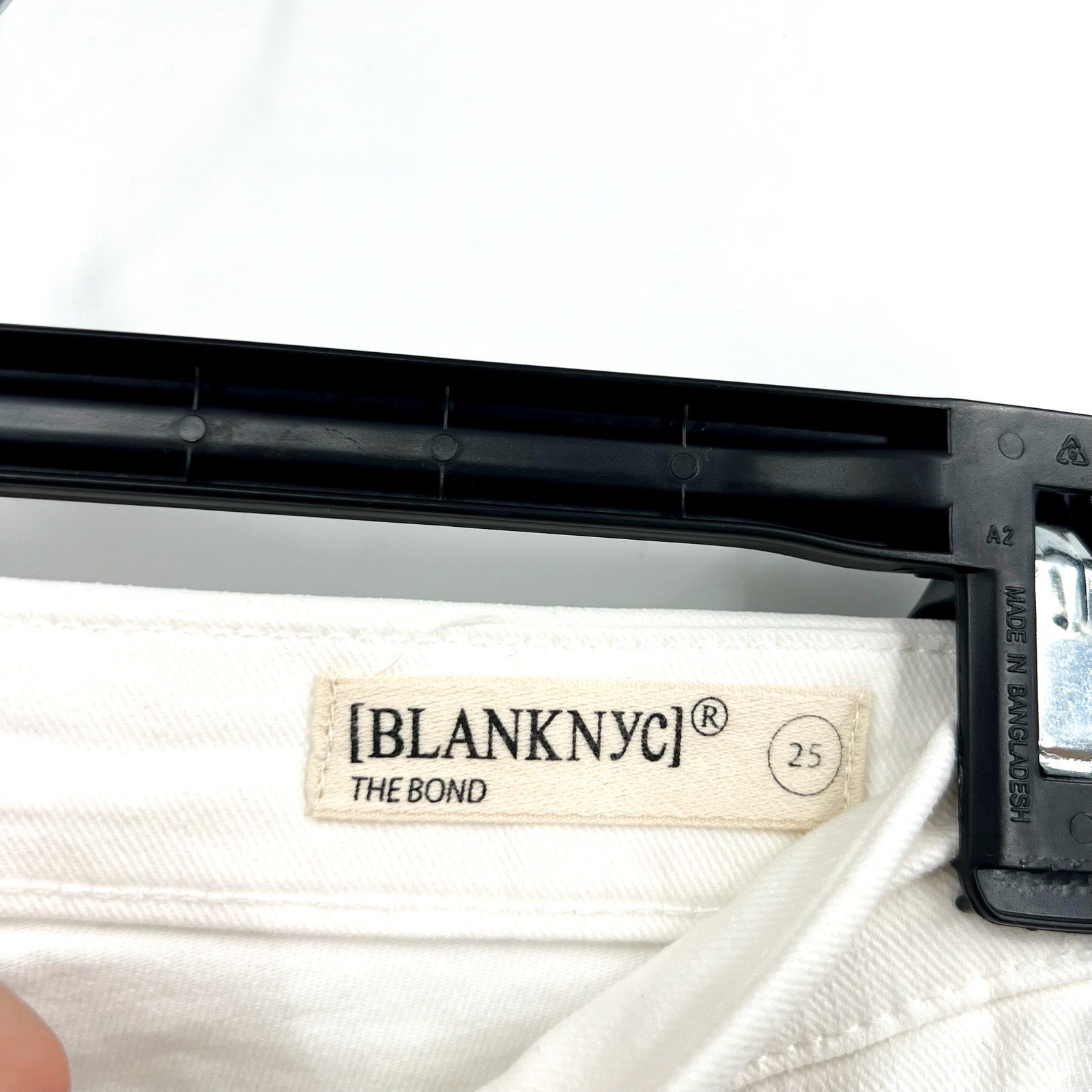 BLANKNYC Womens Bond Skinny Jeans Size 25 US 0 White Stretch Mid Rise NWOT
