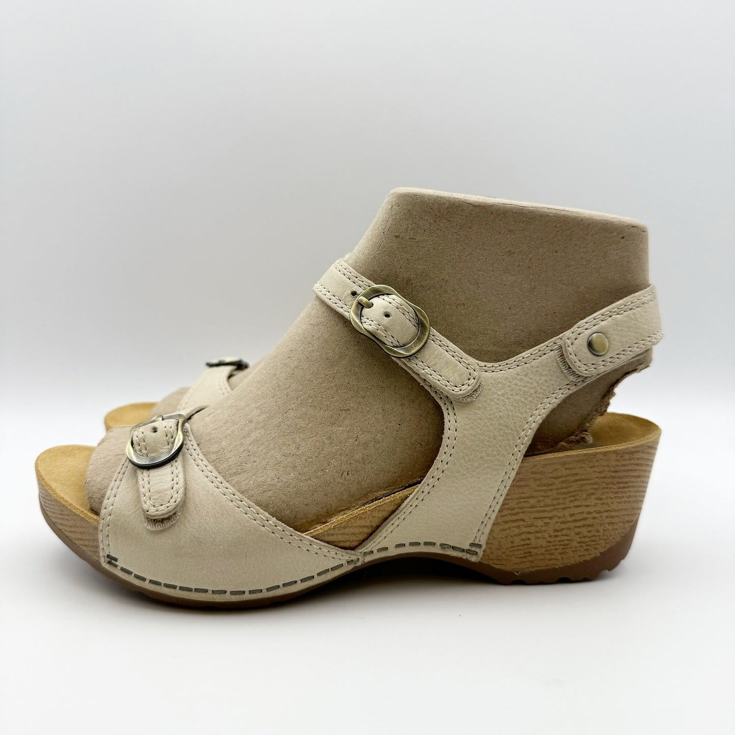 Dansko Womens Tricia Wedge Sandal EU 37 US 6.5-7 Beige Linen Leather Shoe NIB