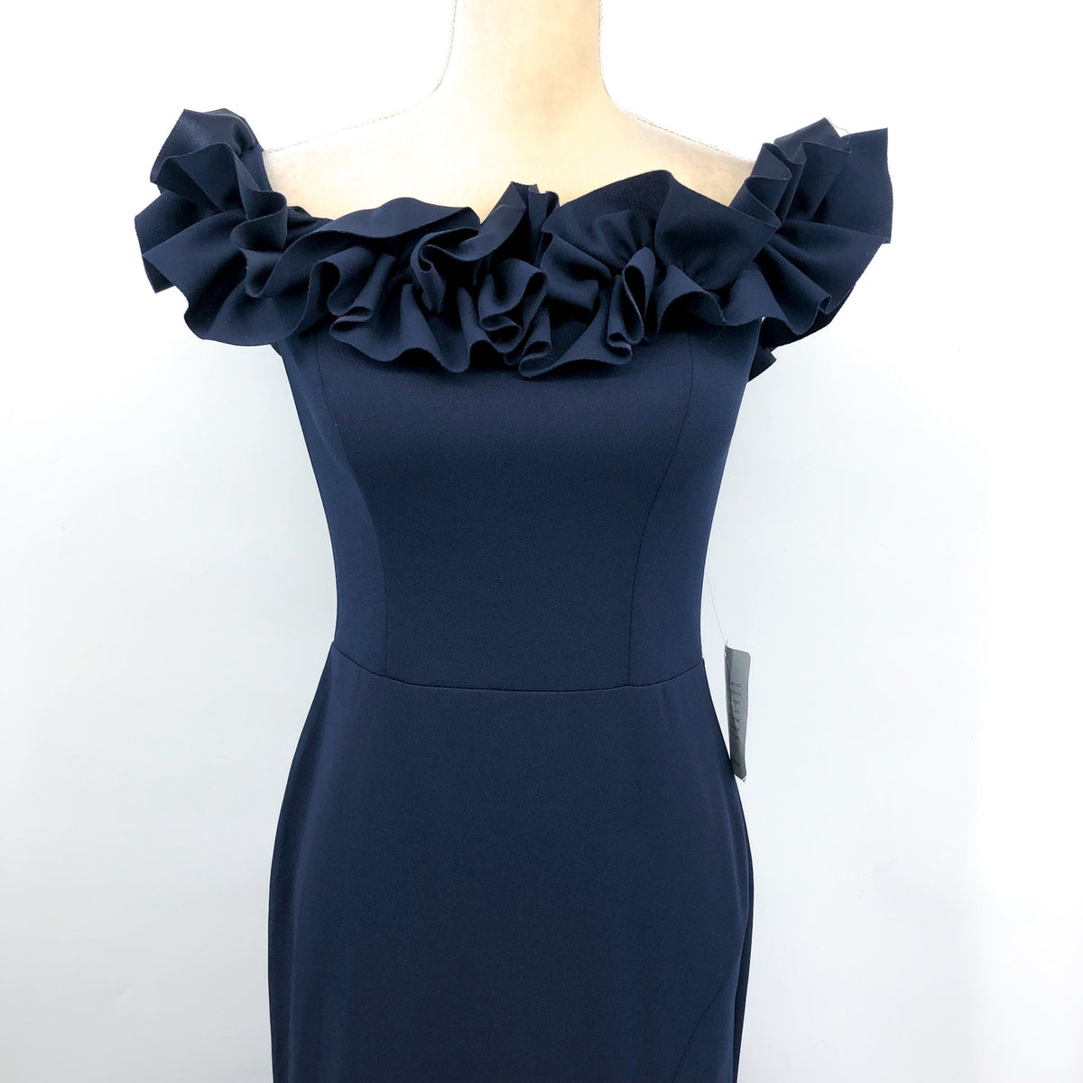 XSCAPE Women's Crepe Ruffled Gown Size 6 Navy Blue Off The Shoulder NWT
