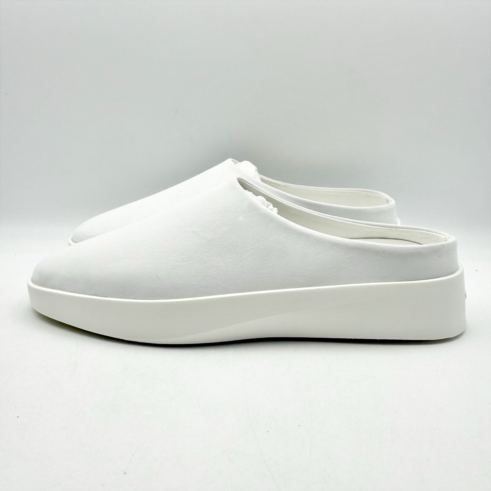 Wolf & Shepherd Cruise Mule Slip On Shoes Mens 7.5 Womens 9 White Leather NIB