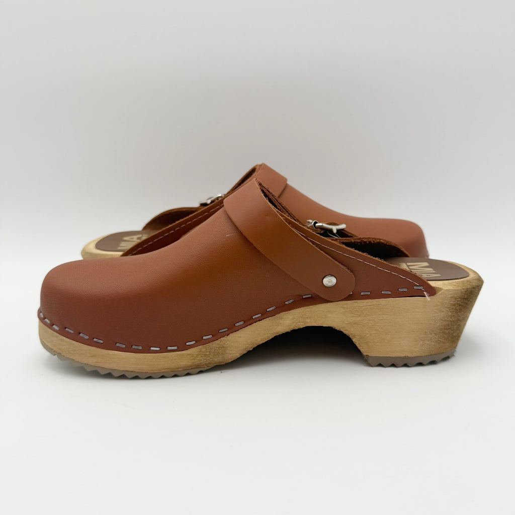 MIA Womens Alma Clogs EU 38 US 8 Luggage Brown Leather Slip On Swedish NIB