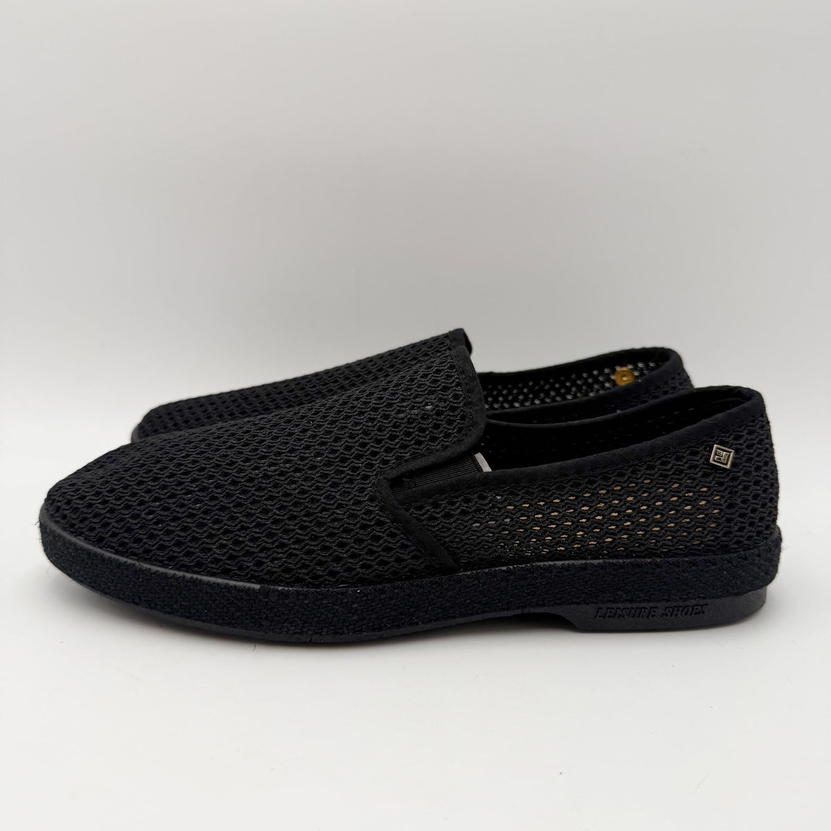 Rivieras Womens Classic Mesh Slip On Shoes Size 7.5 EU 38 Black NIB