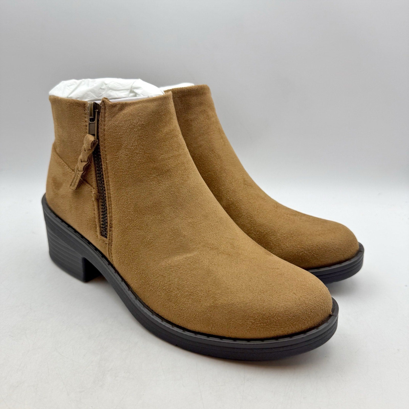 BZEES Womens Outgoing Ankle Booties Size 9 WIDE EU 40 Tan Boots NIB