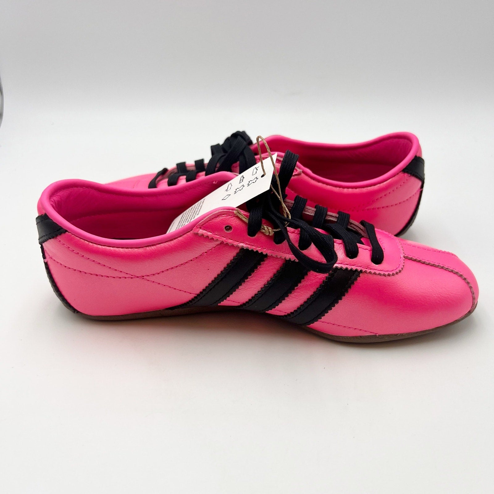 Adidas Womens Tokyo Casual Sneakers Size 6 Pink Black NWOB