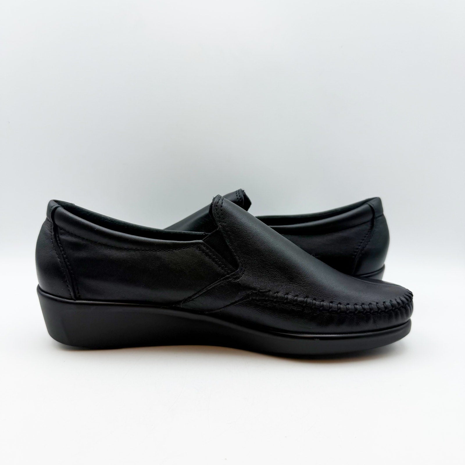 SAS Womens Dream Comfort Loafers US 8 Black Leather Hand Laced Moccasin NIB