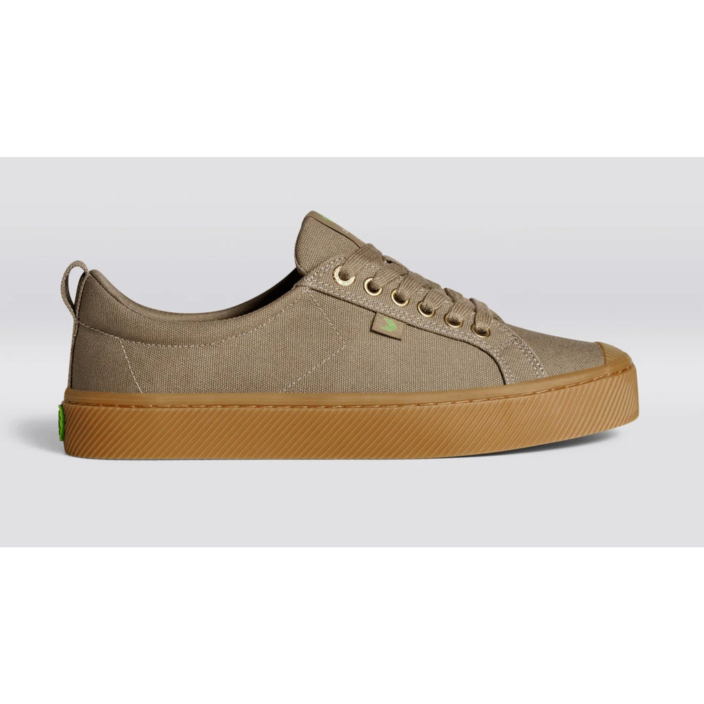 Cariuma OCA Low Canvas Sneaker Womens 9.5 Mens 8 Brown Burnt Sand Gum NIB