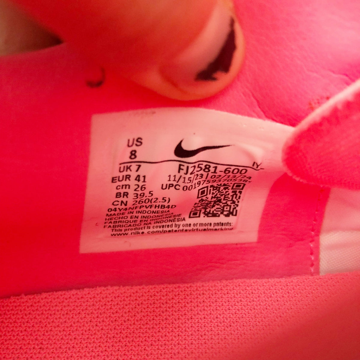 Nike Mens Phantom GX II Academy Indoor Court Soccer Shoes US 8 Pink FJ2581 NWOB