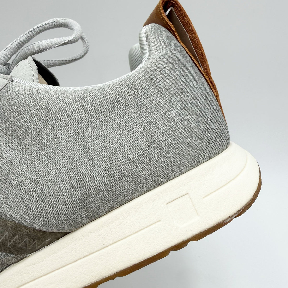 YORK Athletics Mens Henry Runner Sweatshirt Sneaker US 8.5 Grey Heather NIB