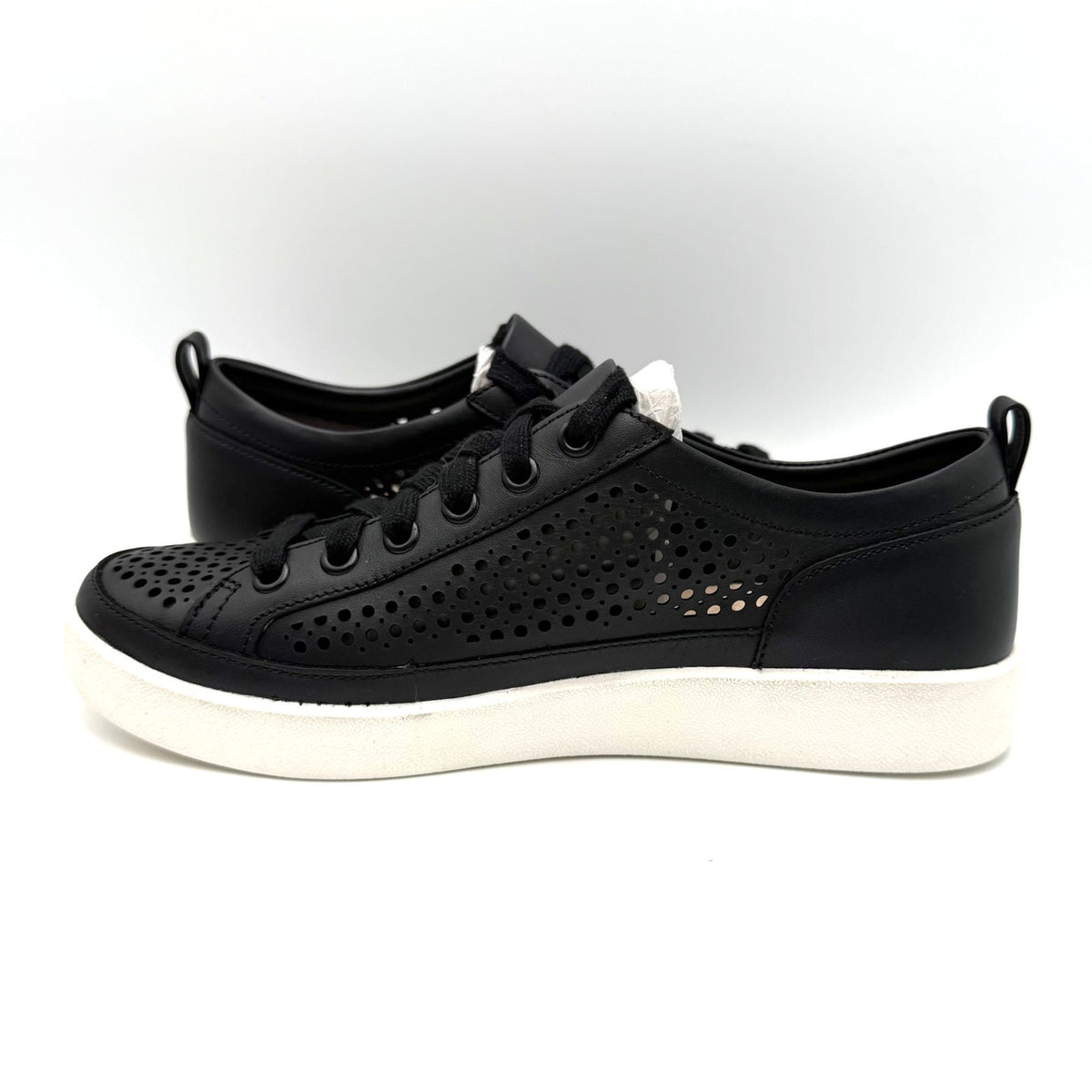 Vionic Womens Winny Perf Perforated Casual Sneakers Size 7.5 Black Leather NIB